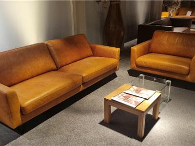 Lederland EINDHOVEN Showroommodel Abel  3 zit  fauteuil voetenbank